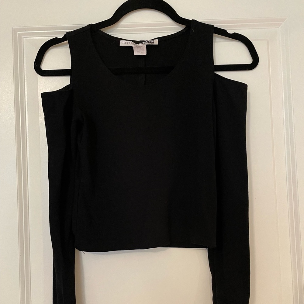 Cold shoulder cropped long sleeve shirt